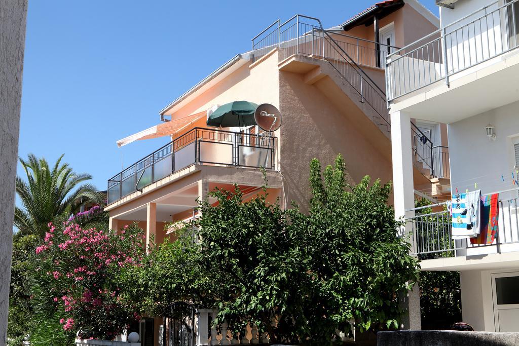 Apartments Jasmin Trogir Eksteriør bilde