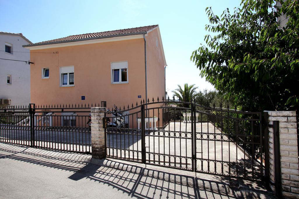 Apartments Jasmin Trogir Eksteriør bilde