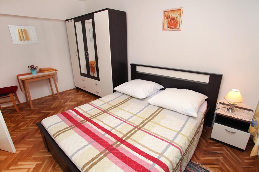 Apartments Jasmin Trogir Eksteriør bilde
