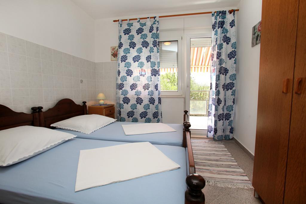Apartments Jasmin Trogir Eksteriør bilde