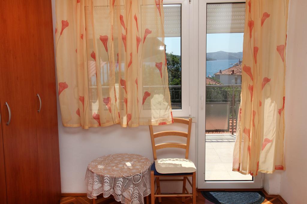 Apartments Jasmin Trogir Eksteriør bilde