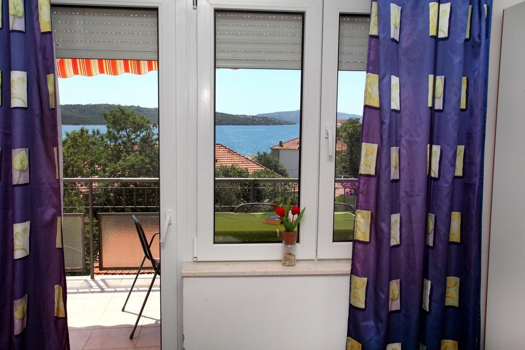 Apartments Jasmin Trogir Eksteriør bilde